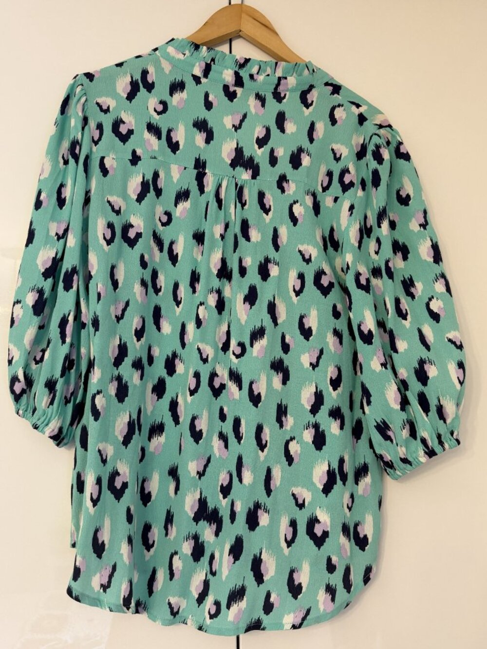 Love & Roses Blouse - Picture 2 of 3